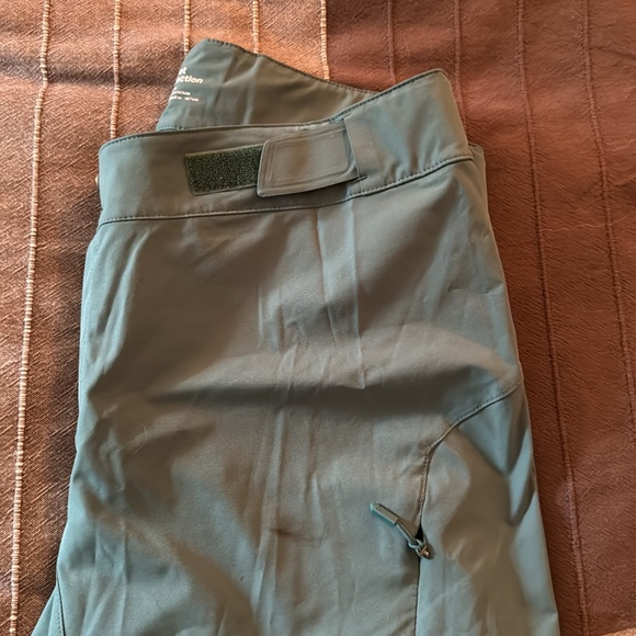 Sweet Protection MTB Shorts - Picture 3 of 4